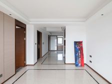 龙城金茂府西区 4室2厅 精装修恒温恒湿 中上楼层随时看房