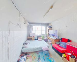 望京14号线地铁旁电梯南向两居室