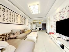 开元大道旁大三室精装修拎包入住