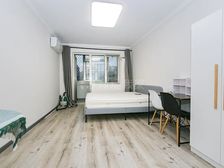 慧忠里板楼2层 东西通透 精装修一居室 满两年 原值355万