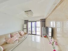 天都花园,精装修两房,保养很好,户型正气,位置佳