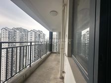 总部基地大平层!急售!随时可以看房!