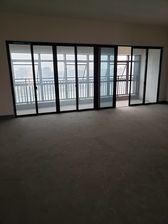 绿地翡丽滨江4室2厅3卫南朝向1300.0万元/套出售