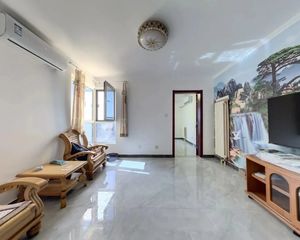 上新精装高层南向一居280万随时签约拎包入住