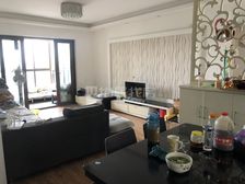 外滩89平南北通透大两房厅有阳台