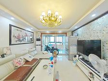 尹山湖 湖景四房146平 自住保养好 拎包入住 看中可谈