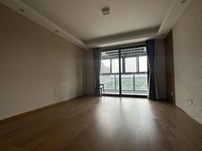 南北通透前滩晶萃名邸4室2厅精装修