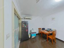 南北通透丨采光无挡丨小区中间位置丨看房方便