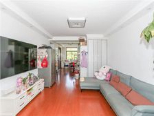 一梯两户,南北通透,精装修,看房随时方便,业主诚意出售