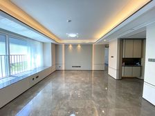 滨江誉品4室2厅3卫南朝向808.0万元/套出售