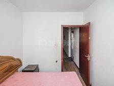 东湖花园 低楼层三房 全明格局 送30平露台 精装 诚售!