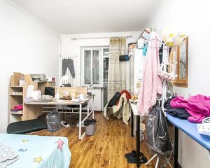 此房满五已购公房,南北通透,一居室,格局好,近地铁,