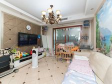 凤凰台旁凤凰湖西苑 3室2厅 精装修出售价格可谈