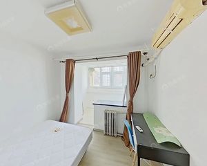 芍药居北里三居室,小区刚改造完,有正规客厅,满五年公房