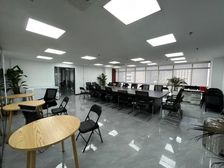 嘉汇国贸 435平 电梯口 电动门,独立空调,物业费2.5元