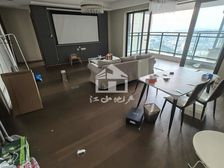 华润中山府4房2厅精装340万