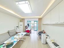 一楼带院子,满五年v1 位置好安静 采光好