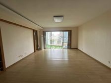 佳得鑫水晶城 4房2厅320万