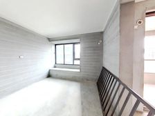 中旅城全新白胚标准三房二厅中庭位置