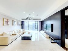 阪急中间的大平层,地铁三条