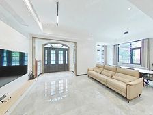 一期法式别墅 位置好 不靠路 纯毛坯 远离高层 满五年