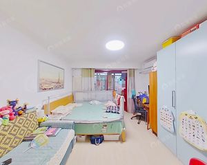 高楼层2居室,南北向,采光好,满五,有车位