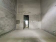 民族风情街 联排别墅 上下可做6层 毛坯 一口价400万