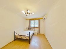 花园位置,采光好,位置安静,底楼无遮挡,看房方便