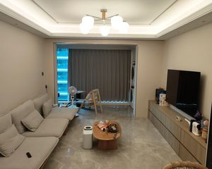 芳菲郡3室2厅2卫南朝向272.0万元/套出售