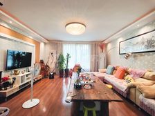 尚德苑 3楼 三室 拎包入住 房东急置换 诚心出售