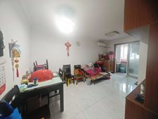 小区中心位置 花园一楼 户型方正 生活方便 老业主诚心出售