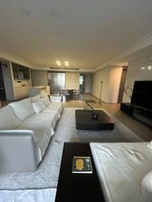 滨河鸣翠府5室2厅3卫南朝向1094.0万元/套出售