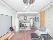 原始朝南两房,南北通透,可看江景。