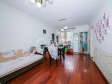 一楼带大院子,近北中路站,小区门口是莲安东路小吃街