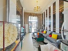 合景峰汇六期 ,顶楼复式带露台,全体采光视野好,装修保养新。