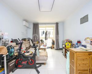 窦店紧邻京港澳高速水汇豪A区1室1厅交通便利购物方便户型方正