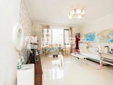 急出南北通透橡树湾143平4室2厅精装环境好配套全电梯好聊