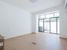 新普陀+梅陇...精装修.南北两房中间厅...单天井采光好