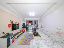 格林悦城正三房,南北通透自住装修,看房方便,价格可谈!