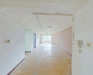 龙锦苑东二区,2层不临街三居室,有钥匙,商