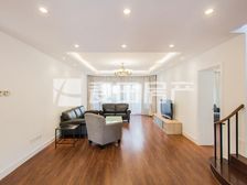 香江花园5室3厅精装修