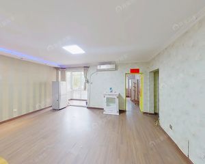 朝青四惠 兴隆家园二期全南三居 超大阳台 采光好