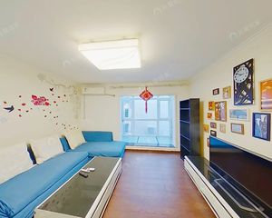 国展新座,近地铁满五两居