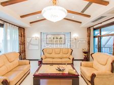 龙湾别墅4室3厅精装修 有钥匙 可谈价格 位置好 安排起来