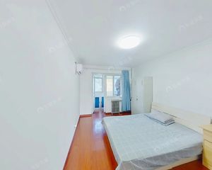 地铁4号线,10号线 南三环马家堡·嘉园二里客厅带南向窗户