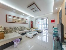 新城南都雅苑 5室2厅 精装修