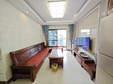 精装修 南向三房两卫 安静望花园 保利青秀郡