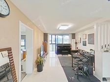 自住装修,拎包入住,位置好,看房随时,可谈