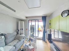 新上,高区带露台30平,精装修可拎包入住,随时看房