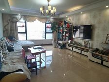 九五花园4室2厅2卫南朝向298.0万元/套出售